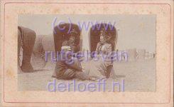 Romelia Rutgers van der Loeff (1854-1934), Hubert Philippus de Kanter (1844-1906) en Ellegonda Duranda Rutgers van der Loeff (1850-1935).