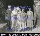 Hendrik Louis Beukenhorst (1878-1944), Wilhelmina Gertrude Leupen (1913-2003), Cornelia Louiza Beukenhorst (1912-?) en Lamberta Cornelia Johanna Koning (1879-1966). In Bärenstein, Duitsland, 1932.